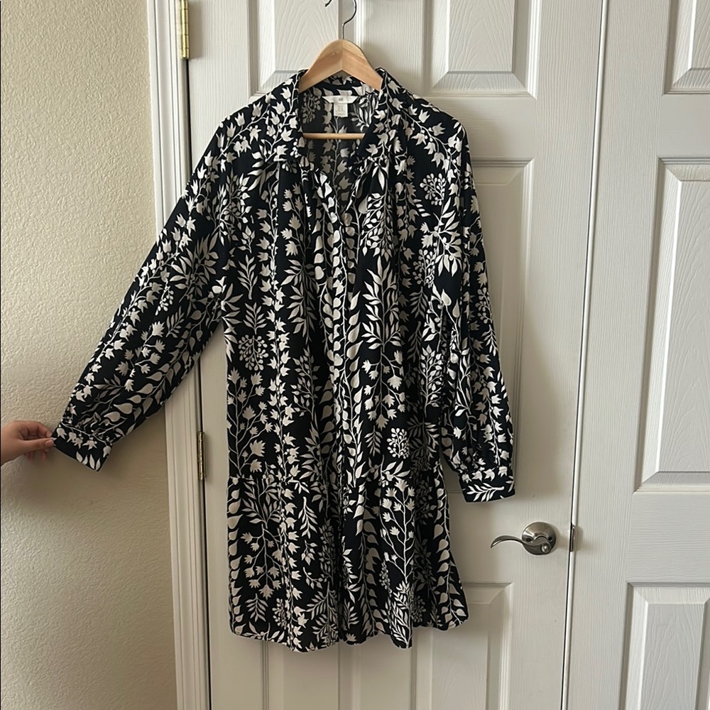 H&M black & cream floral print shirt dress, size XL